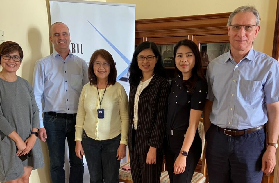 Thaiföldi levéltáros és könyvtáros delegáció látogatása az ÁBTL-ben